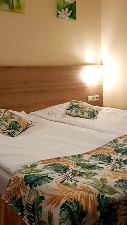 Azyl Bed & Breakfast Ustronie Morskie Ngoại thất bức ảnh